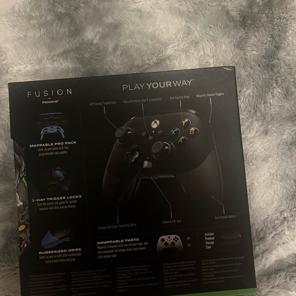 Xbox controller - Picture 2 of 2